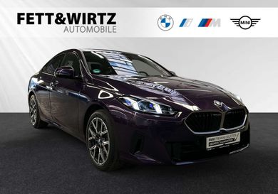 BMW 220, 2025