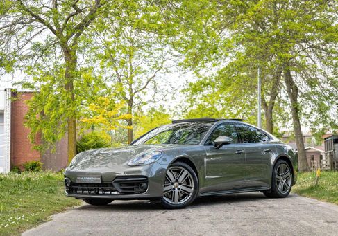 Porsche Panamera, 2022