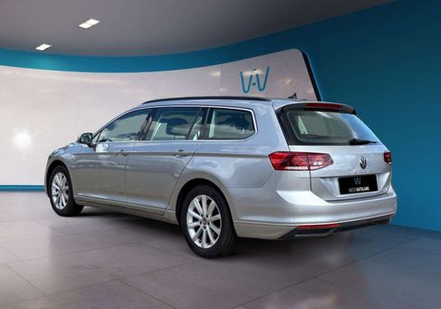 Volkswagen Passat Variant, 2023 3