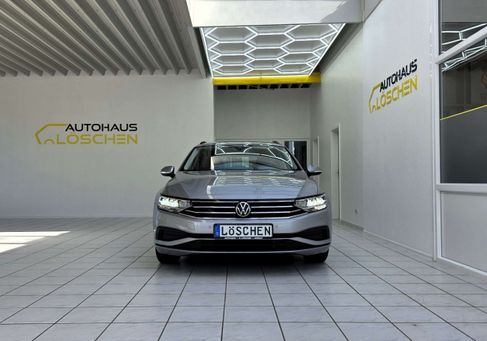 Volkswagen Passat Variant, 2023 3