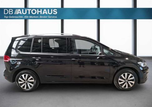 Volkswagen Touran, 2024 3