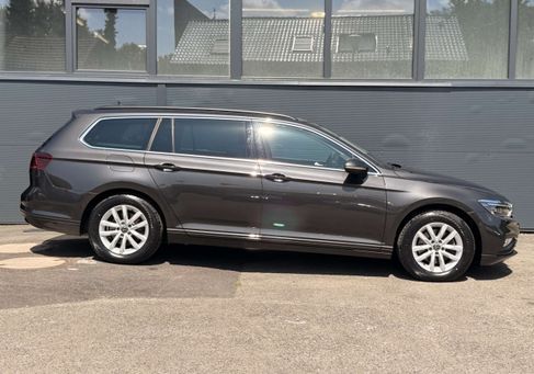 Volkswagen Passat Variant, 2022 3