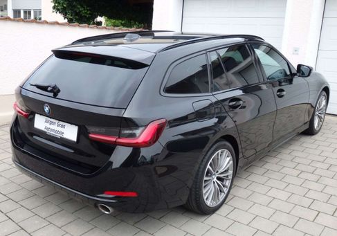 BMW 318, 2023