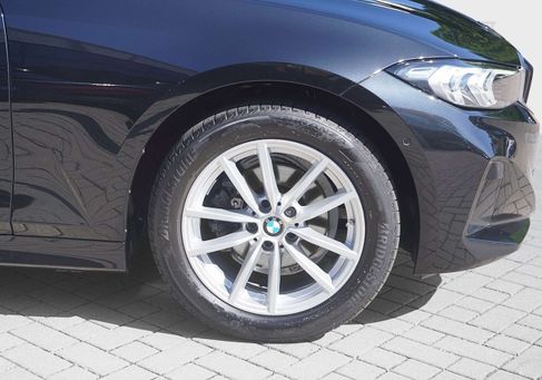 BMW 318, 2023