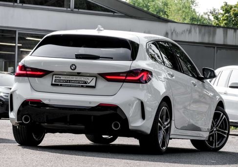 BMW 120, 2023
