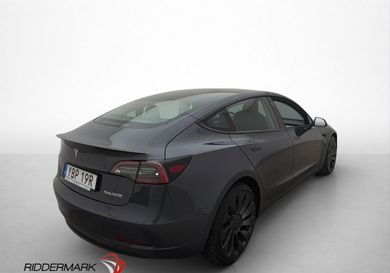 Tesla Model 3, 2022