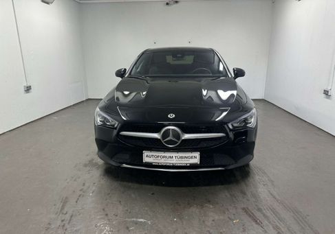 Mercedes-Benz CLA 220, 2022