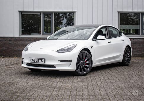 Tesla Model 3, 2021