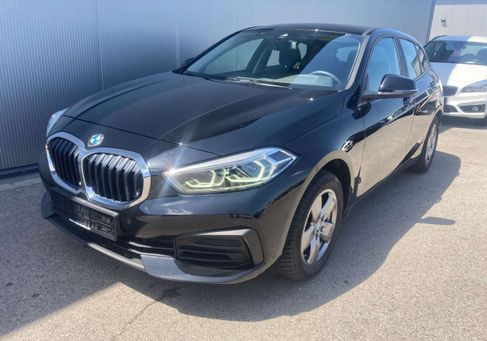 BMW 118, 2022