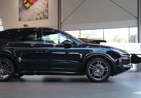Porsche Cayenne, 2023