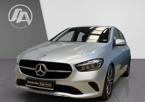 Mercedes-Benz B 200, 2025