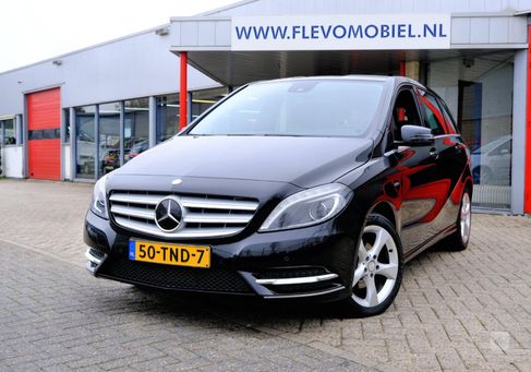 Mercedes-Benz B 180, 2012