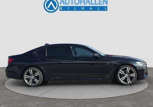 BMW 730, 2017