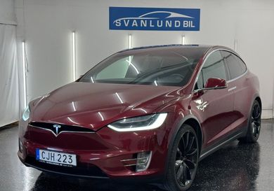 Tesla Model X, 2016