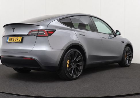 Tesla Model Y, 2024 2
