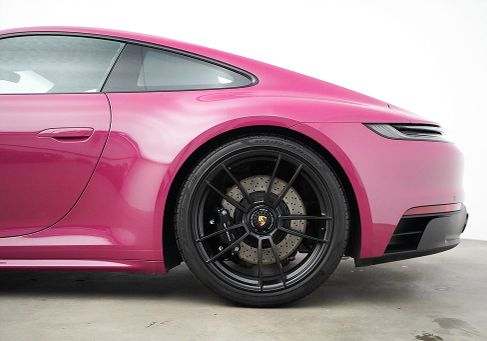 Porsche, 2024