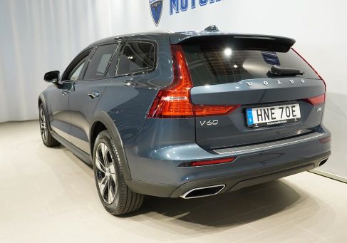 Volvo V60 Cross Country, 2021