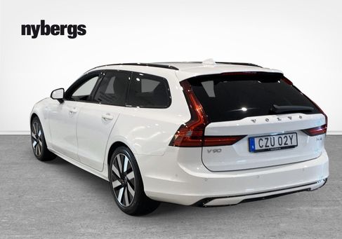 Volvo V90, 2025