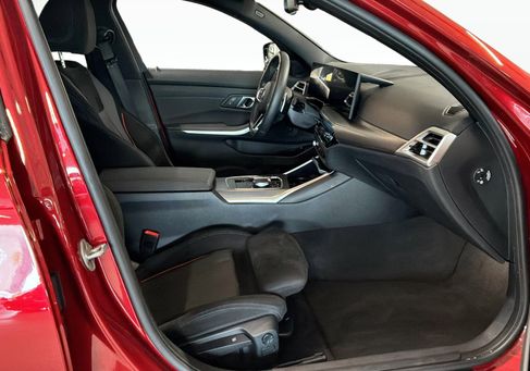 BMW 330, 2026 3