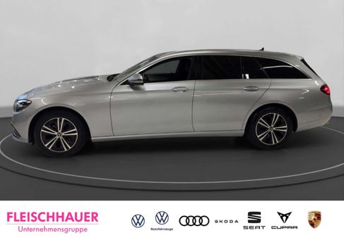 Mercedes-Benz E 220, 2021