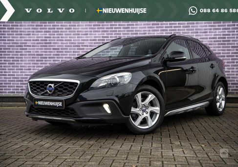 Volvo V40 Cross Country, 2013