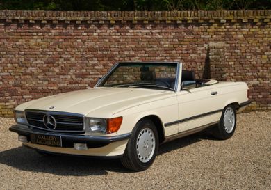 Mercedes-Benz SL 560, 1989