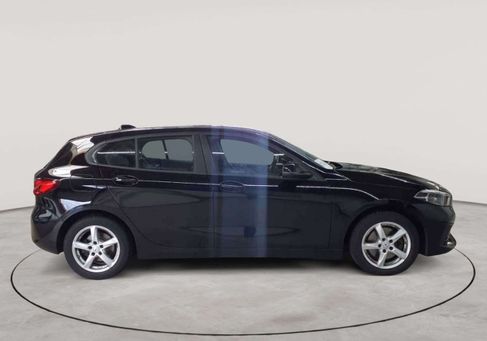 BMW 118, 2022 3