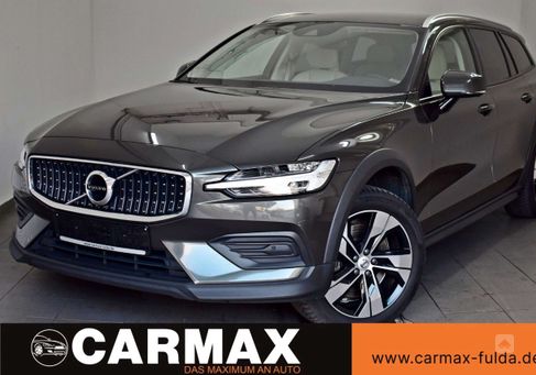 Volvo V60 Cross Country, 2019