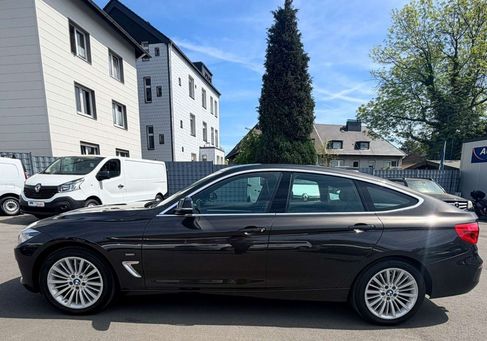 BMW 330, 2018