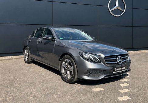 Mercedes-Benz E 200, 2019 2