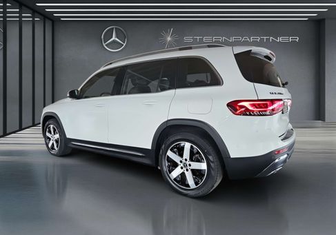 Mercedes-Benz GLB 200, 2023