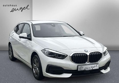 BMW 118, 2024