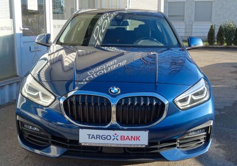 BMW 118, 2022