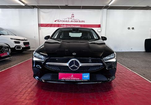 Mercedes-Benz CLA 220, 2022