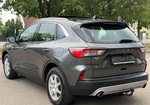 Ford Kuga, 2022