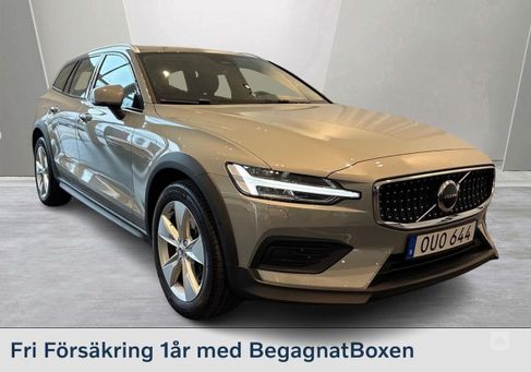 Volvo V60 Cross Country, 2024