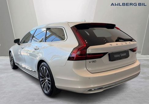 Volvo V90, 2025