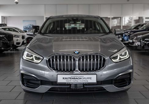 BMW 120, 2022