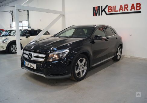 Mercedes-Benz GLA 200, 2015