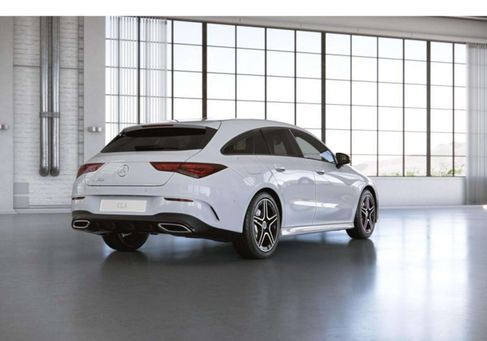 Mercedes-Benz CLA 250, 2022