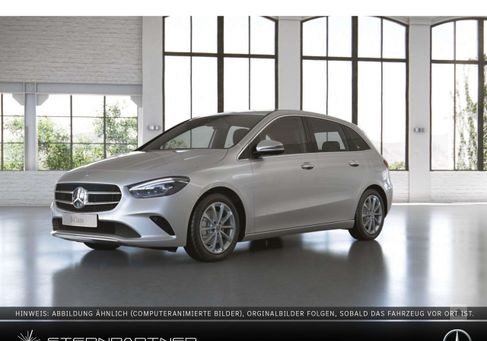 Mercedes-Benz B 220, 2022