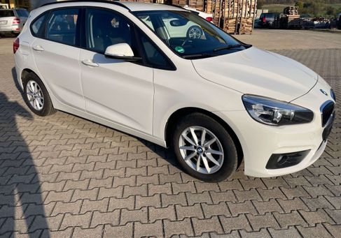 BMW 216, 2018