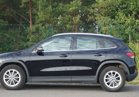 Mercedes-Benz GLA 180, 2021