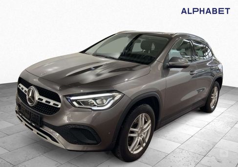 Mercedes-Benz GLA 180, 2021