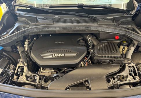 BMW 216, 2021