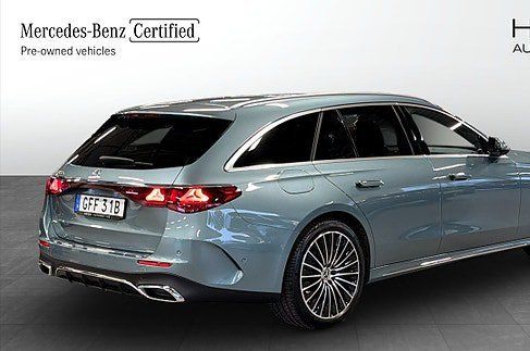 Mercedes-Benz E 300, 2025