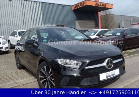 Mercedes-Benz A 220, 2022