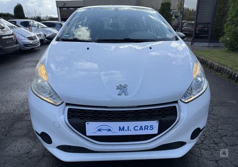 Peugeot 208, 2012