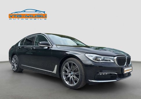 BMW 730, 2017