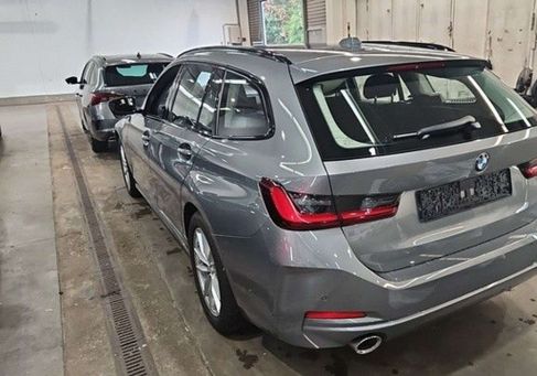 BMW 320, 2023 3